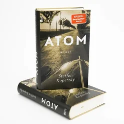 Rowohlt Berlin Spionagethriller-Atom