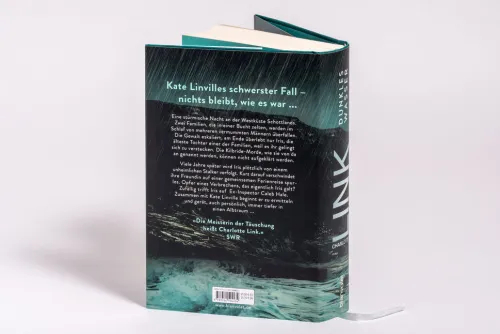 Dunkles Wasser*Blanvalet Verlag Hot